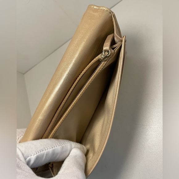 Chanel Camilla  embossed  ContinentalWallet - Picture 14 of 17